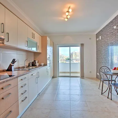 Palm Tree 1 With Pool By Homing * Lagos