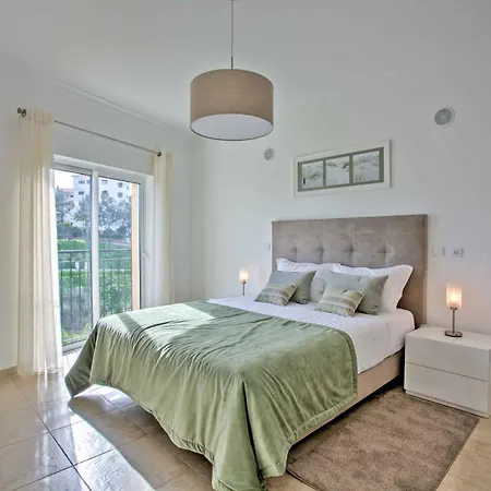 Palm Tree 1 With Pool By Homing Apartman Lagos